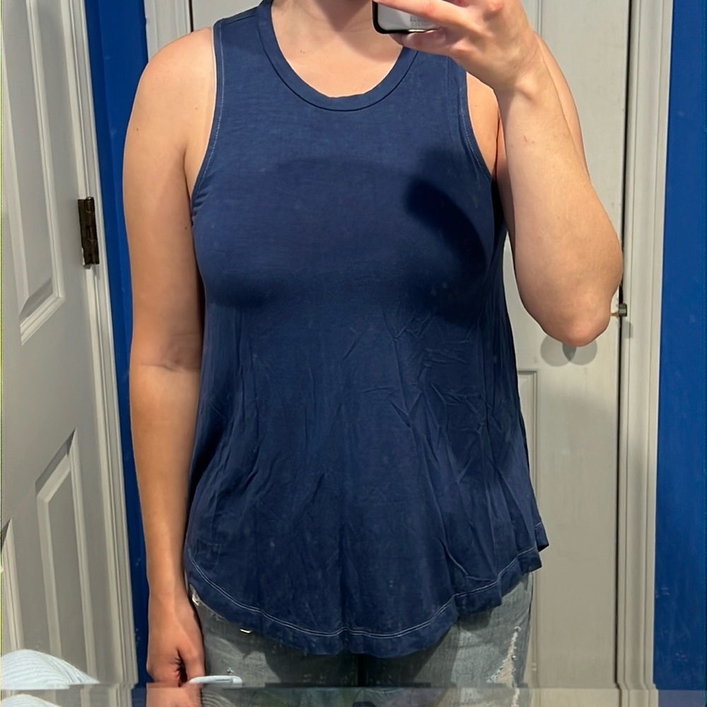 BUNDLE: 4 Tank Tops. American Eagle and Garage. Size Small and Extra Small.